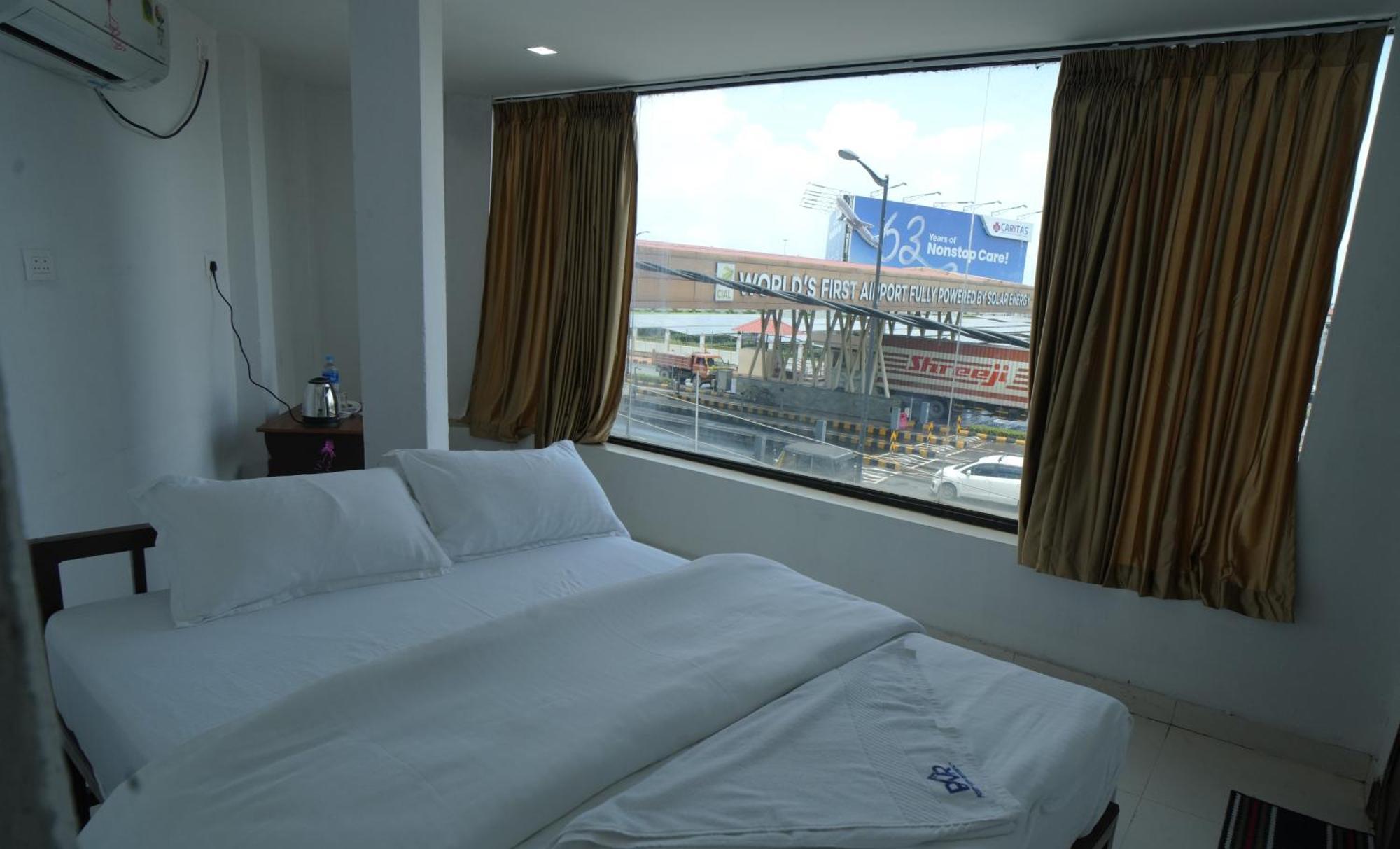 Hotel Port View Residency Pvr Nedumbassery Exteriér fotografie
