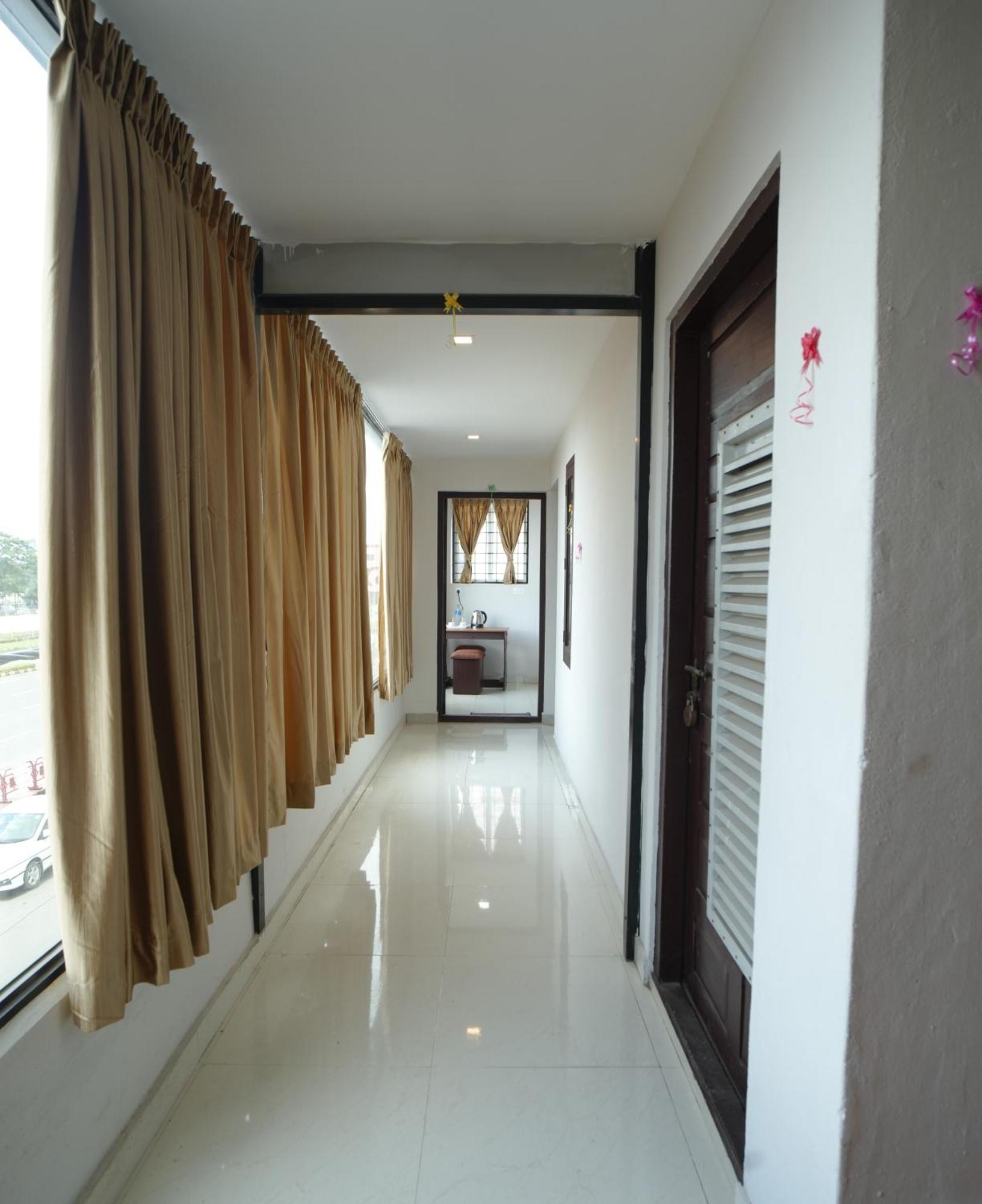 Hotel Port View Residency Pvr Nedumbassery Exteriér fotografie