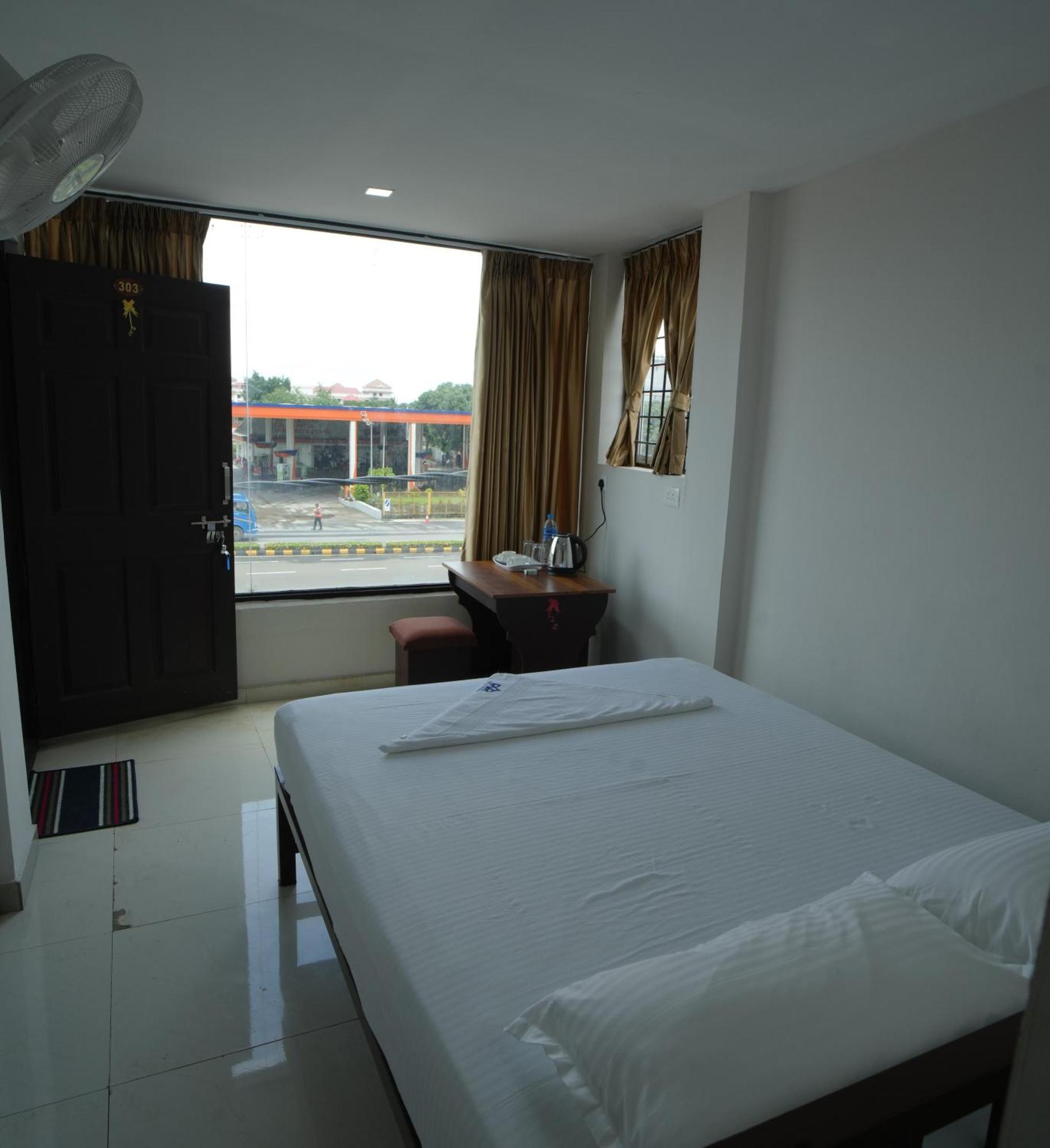 Hotel Port View Residency Pvr Nedumbassery Exteriér fotografie