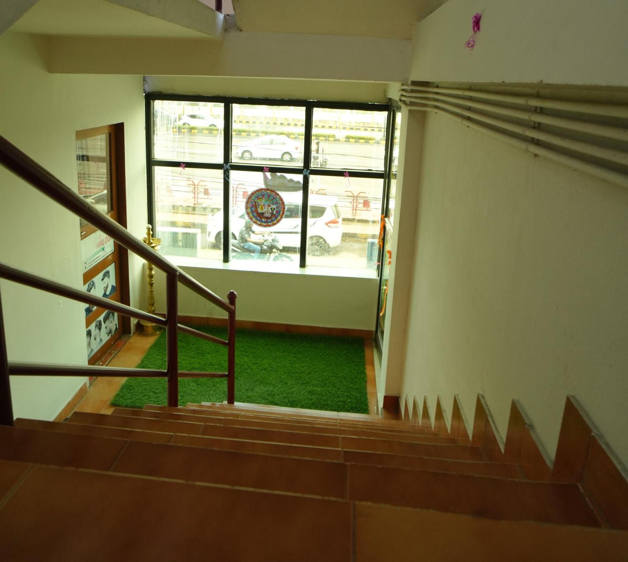 Hotel Port View Residency Pvr Nedumbassery Exteriér fotografie